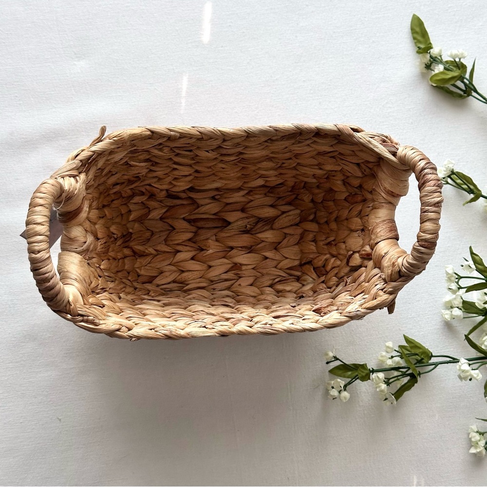 Small Natural Woven Basket - Picture 7 of 8